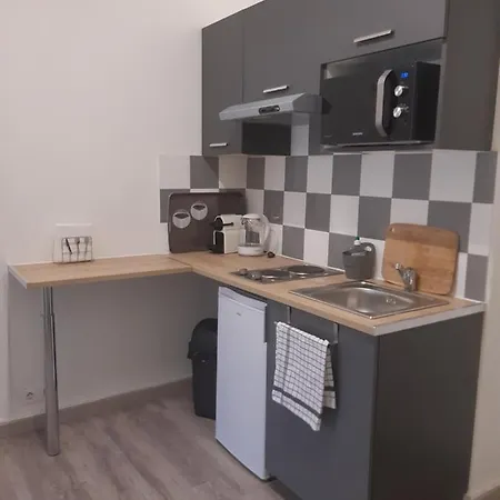 T2 Entierement Equipe, Proche Toutes Commodites 尼斯