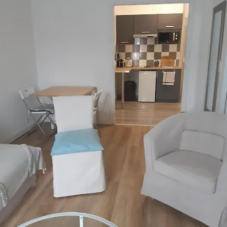 T2 Entierement Equipe, Proche Toutes Commodites 尼斯