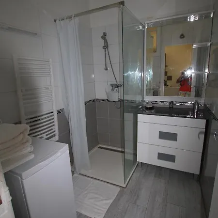 Appartement T2 Entierement Equipe, Proche Toutes Commodites Nice