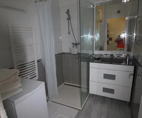 Apartament T2 Entierement Equipe, Proche Toutes Commodites Nicea