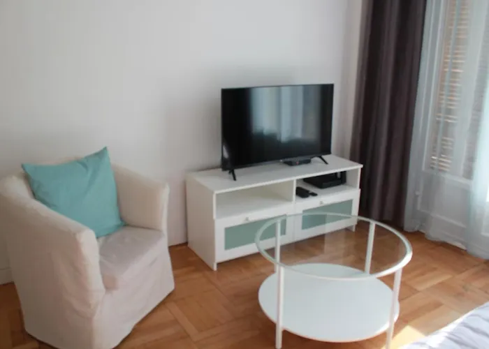 Apartament T2 Entierement Equipe, Proche Toutes Commodites